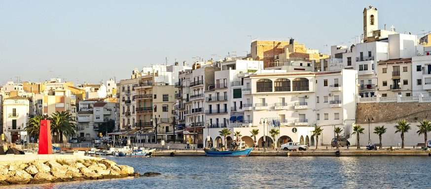 Una tranquila mañana en el puerto de Ametlla Puerto de Ametlla